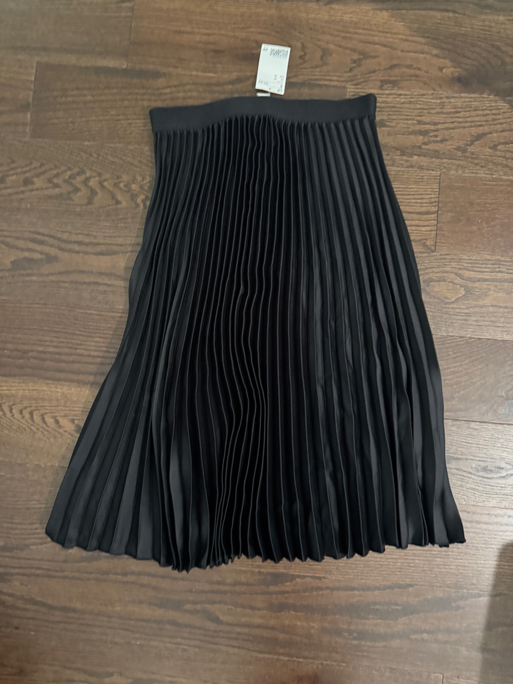 H&M Black Pleated Midi Skirt